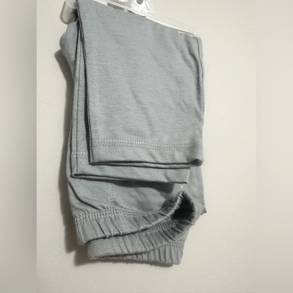 NWT 6-8m gray leggings perfect under dresses or Ts great toddler all day wear! - Picture 3 of 8
